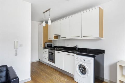 1 bedroom flat to rent, Birnam Road, Finsbury Park