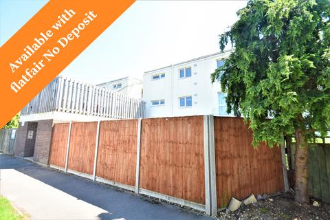 2 bedroom flat to rent, Frobisher Close, Gosport PO13