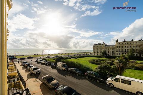 2 bedroom apartment to rent, Brunswick Square, Hove BN3 1EG