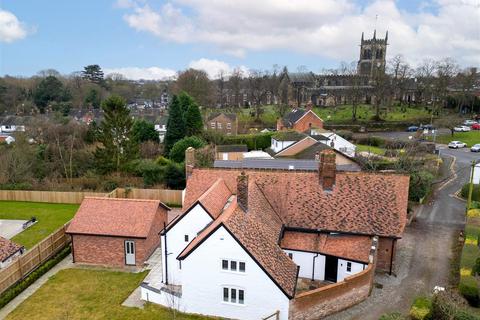 4 bedroom detached house for sale, Dingle Farmhouse, Dingle Lane, Sandbach