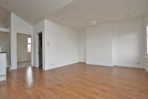 1 bedroom flat to rent, Kent House Road Sydenham SE26