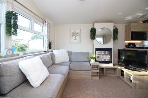 3 bedroom park home for sale, Shorefield, Near Milford On Sea, Hampshire, SO41