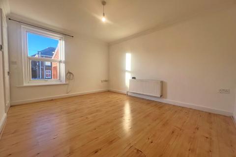 1 bedroom flat to rent, Macnaghten Road, Southampton SO18