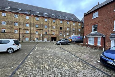 1 bedroom duplex for sale, Clifton Road, Gravesend, Kent