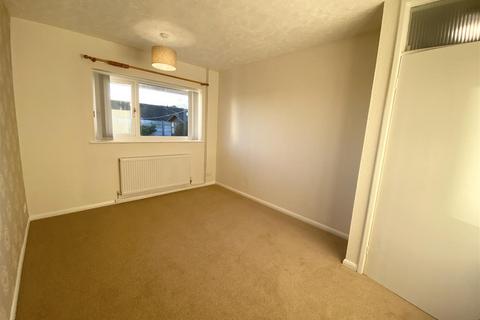 2 bedroom semi-detached bungalow to rent, Gardiner Drive, Stoke-On-Trent ST3