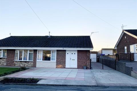 2 bedroom semi-detached bungalow to rent, Gardiner Drive, Stoke-On-Trent ST3