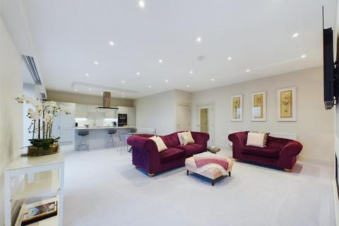 3 bedroom duplex for sale, Apartment 3, Carraige House, The Carriage Drive Greetland, Halifax, HX4 8ER