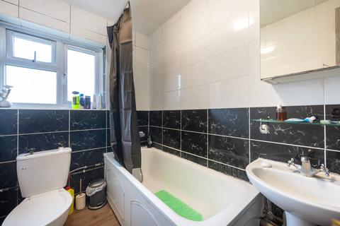 2 bedroom flat for sale, Kings Drive, Wembley Park, Wembley, HA9