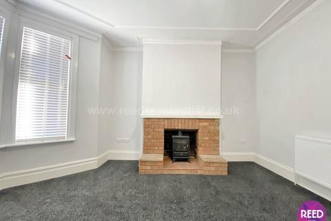 1 bedroom flat to rent, Hainault Avenue, Westcliff On Sea