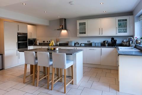 3 bedroom detached house for sale, Meadow Way, Aldwick Bay Estate, Aldwick, Bognor Regis,  West Sussex PO21