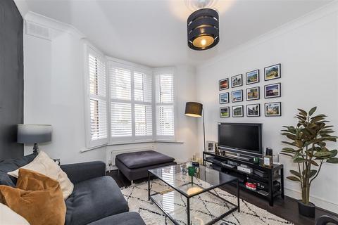 1 bedroom flat for sale, Scotts Road, Leyton E10