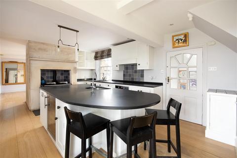Maxcroft House Maxcroft Lane, Hilperton Marsh, Trowbridge, BA14 7PY