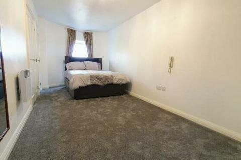 2 bedroom flat to rent, Union Road, Solihull, West Midlands, B91