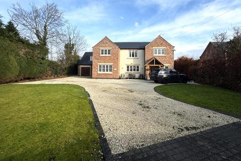 5 bedroom detached house for sale, Caythorpe Road, Lowdham, Nottingham