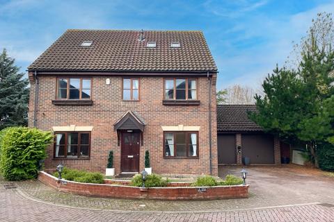 5 bedroom detached house for sale, Perivale, Monkston Park, Milton Keynes, MK10