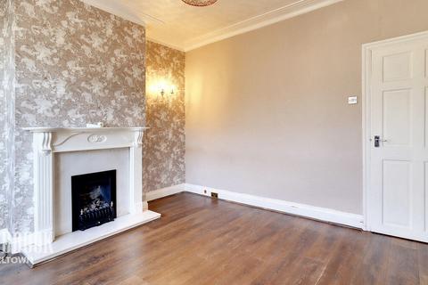 2 bedroom terraced house for sale, Bellhouse Road, Sheffield