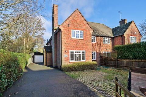 4 bedroom semi-detached house for sale, Peakfield, Frensham, Farnham