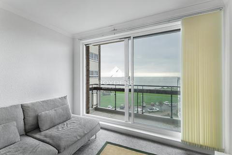 3 bedroom apartment for sale, The Esplanade, Frinton-On-Sea CO13