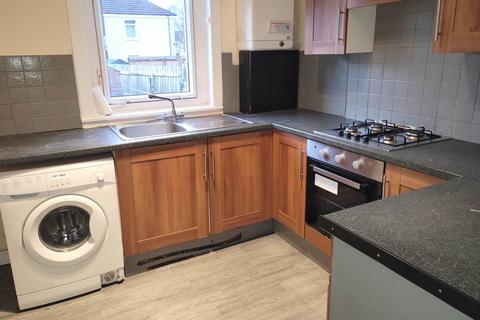 2 bedroom flat to rent, Schaw Road, Paisley