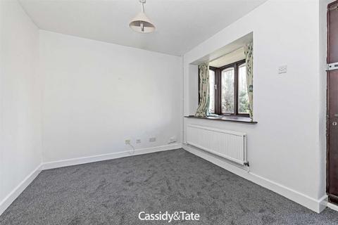 1 bedroom end of terrace house to rent, Wynchlands Crescent, St Albans