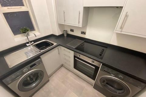 1 bedroom flat to rent, Wilmslow Road, Withington, Manchester