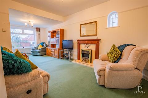 4 Florence Road, Walton On The Naze, CO14 8HP