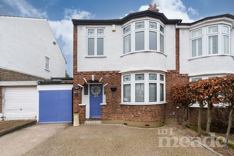 4 bedroom end of terrace house for sale, Nightingale Avenue, Highams Park, E4