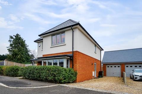 3 bedroom detached house for sale, Headley,  Hampshire,  RG19