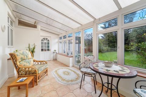 45 Forest Side, Worcester Park, KT4 7PA