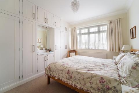 45 Forest Side, Worcester Park, KT4 7PA