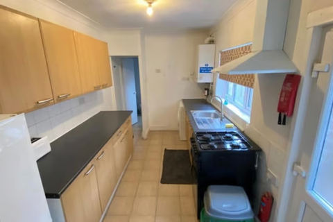 1 bedroom in a house share to rent, Dumfries Street, Luton LU1