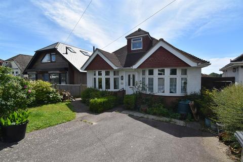 3 bedroom detached house for sale, Fairlight Avenue, Hastings