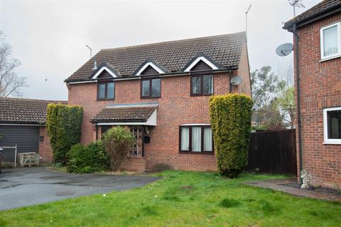 4 bedroom detached house to rent, Janus Close, Haverhill CB9