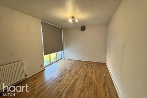 2 bedroom apartment to rent, Vincent Road, LUTON