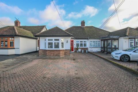 3 bedroom semi-detached bungalow for sale, Thorndon Avenue, West Horndon, Brentwood