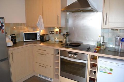 2 bedroom flat to rent, John Street