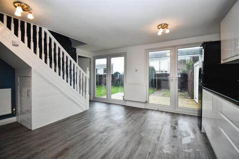 2 bedroom end of terrace house for sale, Stroud Crescent East, Bransholme, Hull