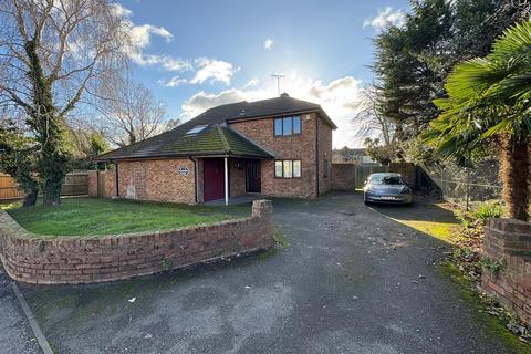 4 bedroom detached house to rent, The Vicarage, North Road, Queenborough, Isle Of Sheppey, Kent