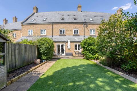 3 bedroom terraced house for sale, Charlotte Avenue, Fairfield, SG5 4HF