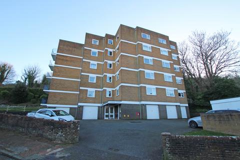 2 bedroom flat for sale, Wellcombe Crescent, Eastbourne, BN20 7XW