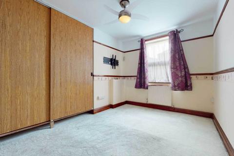 1 bedroom maisonette to rent, Rookstone Rd, London