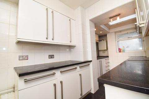 3 bedroom terraced house for sale, Montague Close, Walton-on-Thames, KT12