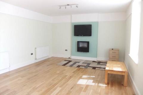 2 bedroom flat to rent, Picton Terrace, Carmarthen, Carmarthenshire