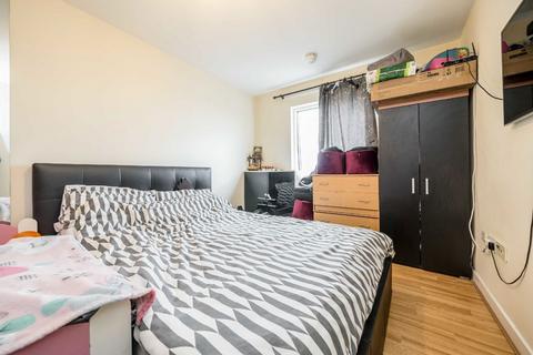 1 bedroom flat for sale, Prince Regent Road, Hounslow TW3