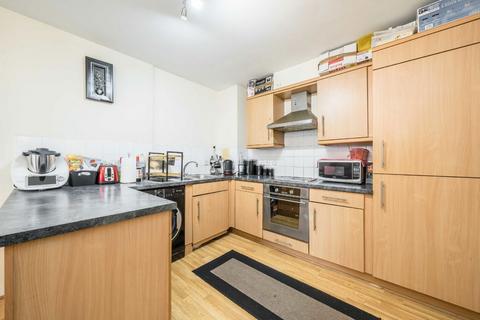 1 bedroom flat for sale, Prince Regent Road, Hounslow TW3