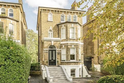 2 bedroom flat for sale, Leyland Road, London SE12