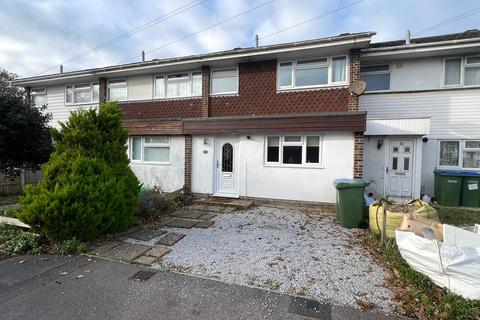 3 bedroom terraced house to rent, Elsfred Road, Hill Head, Hampshire, PO14