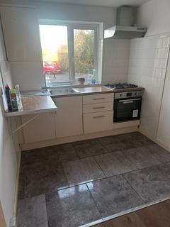 2 bedroom flat to rent, Sutton SM3