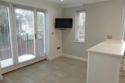 2 bedroom apartment to rent, Middleton Avenue, Ilkley LS29