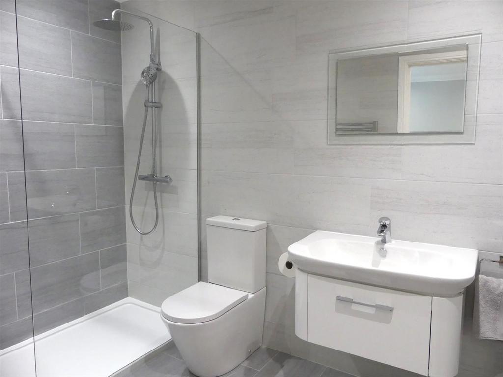 En Suite Shower Room